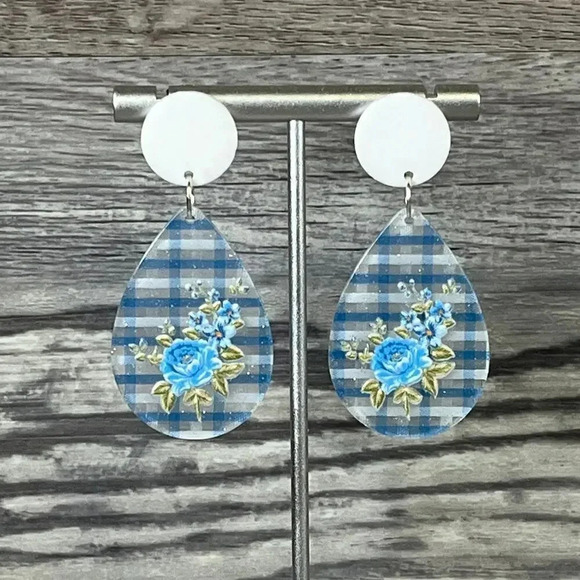 Acrylic Flatback Blue White Floral Spring Dangle Earrings - Picture 1 of 8
